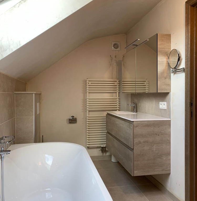 373 Salle de bain complète